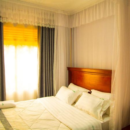 Onyx Motel And Suites Mbarara Ngoại thất bức ảnh